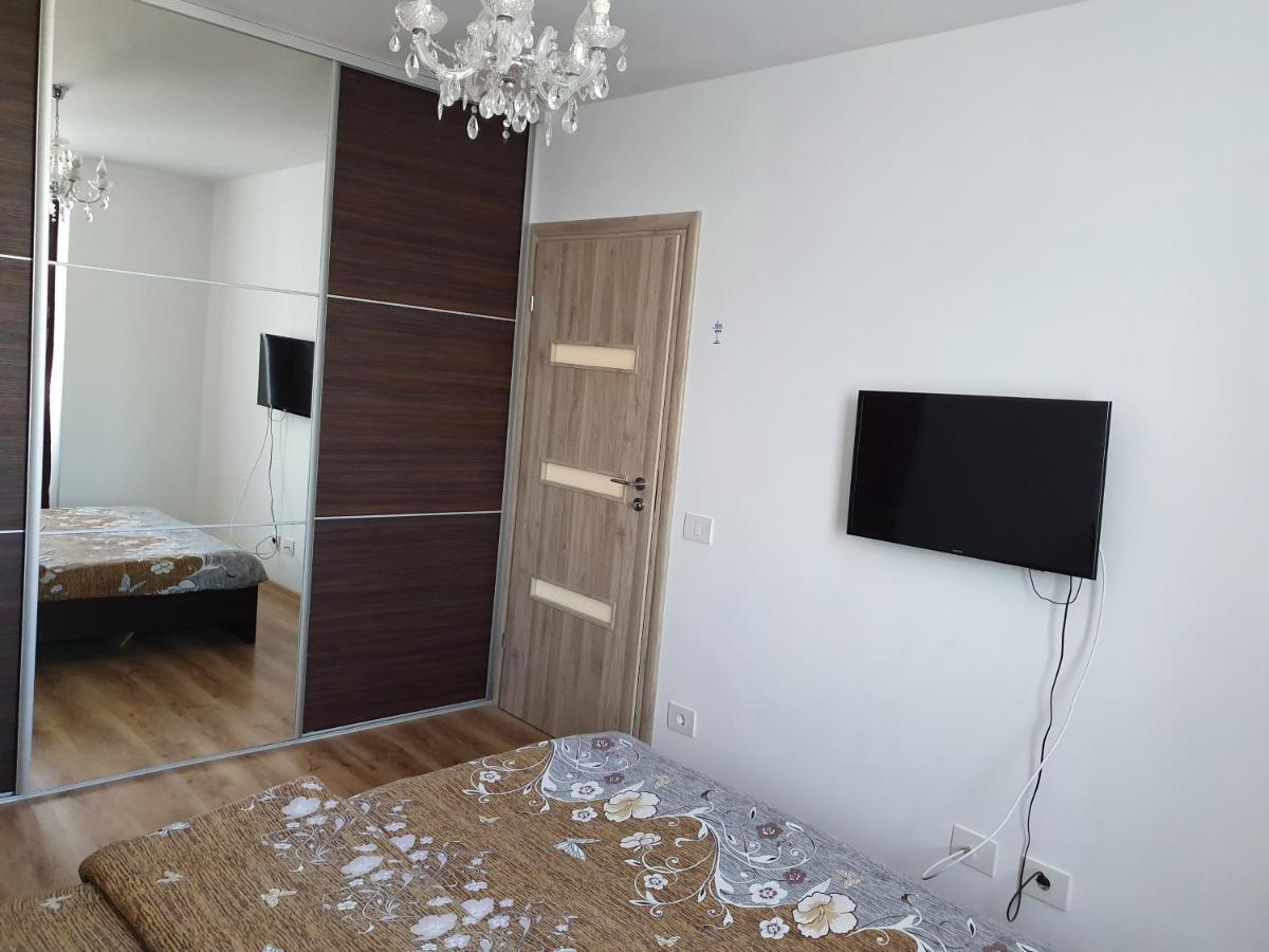 Апартаменты Nufarul Apartament Орадя Экстерьер фото